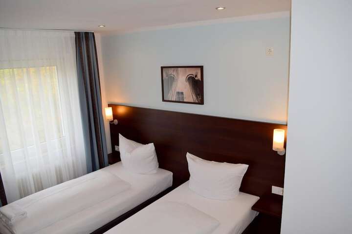 Room 13 of 29