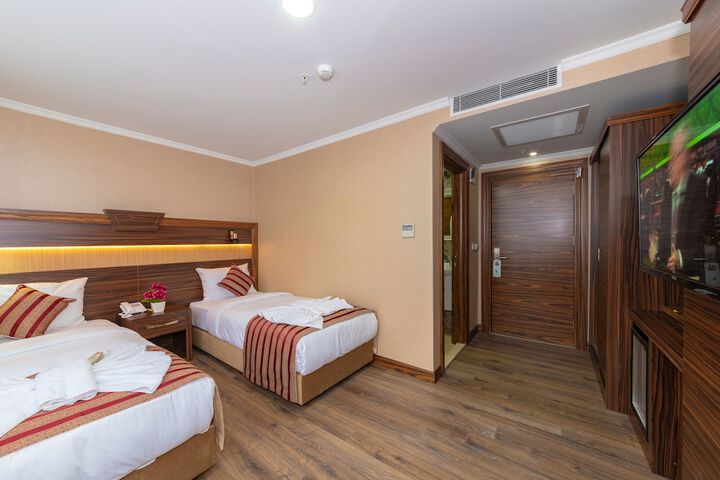 Room 13 of 46