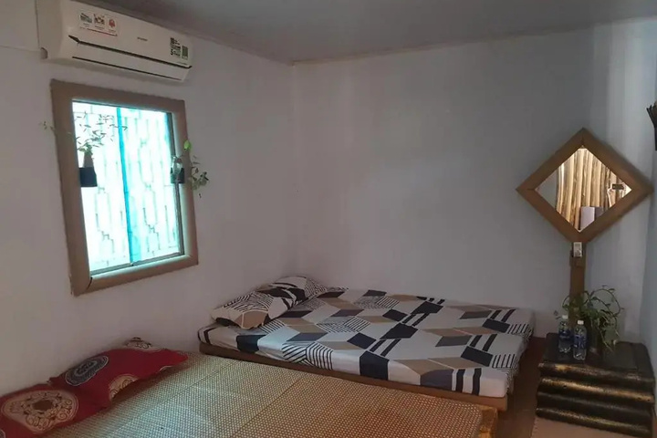 Room 2 of 12