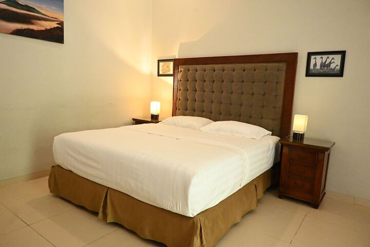 Room 6 of 67