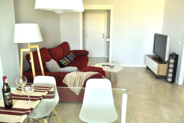 Room 4 of 12