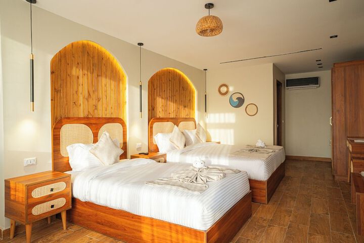 Room 44 of 75