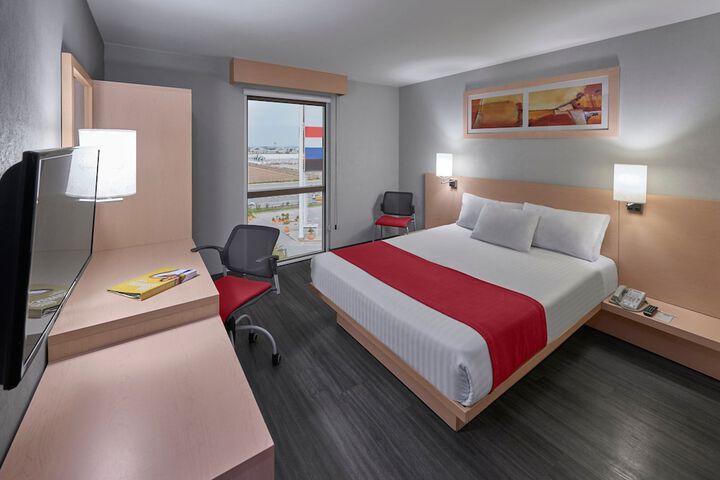 Room 3 of 30