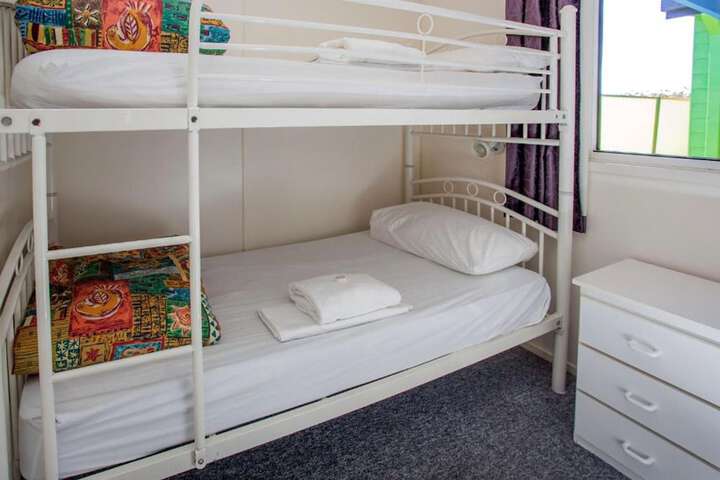 Room 21 of 122
