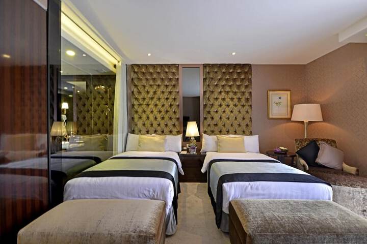 Room 20 of 54