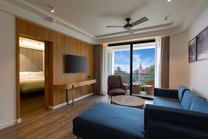 Room 10 of 75