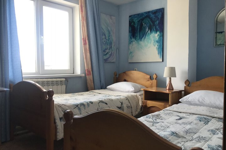 Room 9 of 125