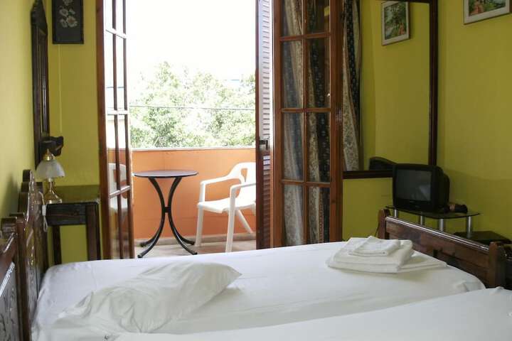 Room 12 of 29