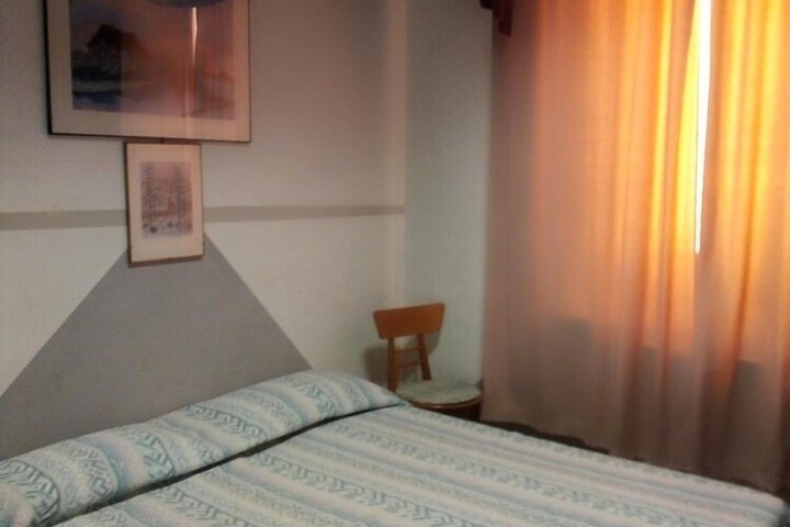 Room 24 of 53