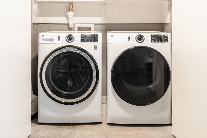 Laundry 23 of 34