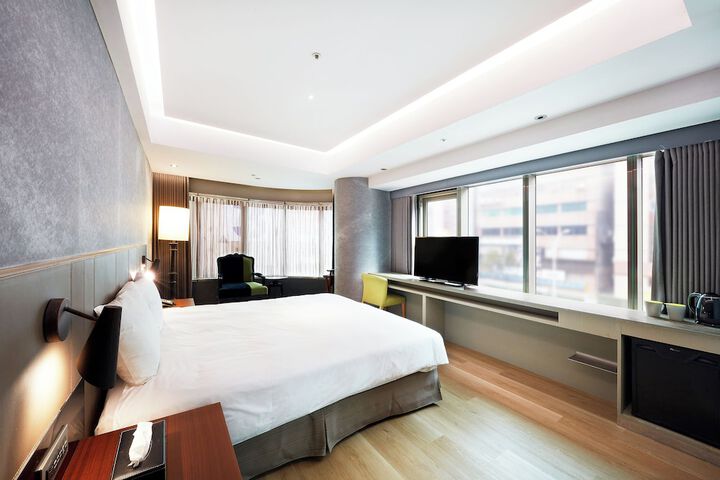 Room 48 of 72