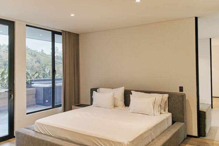Room 21 of 159