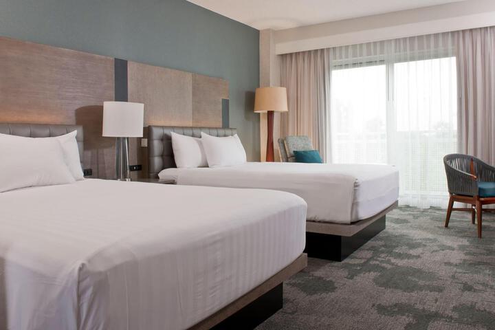 2 Queen Beds (3 of 10)