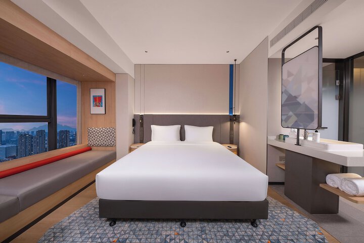 Room 27 of 59
