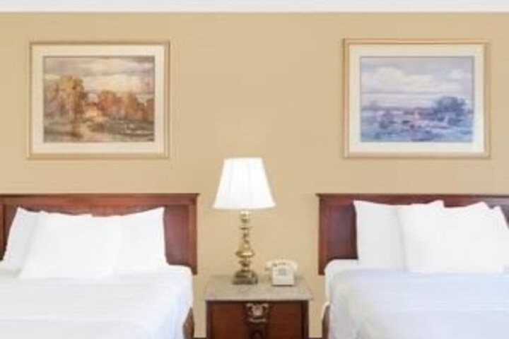 Room 17 of 47