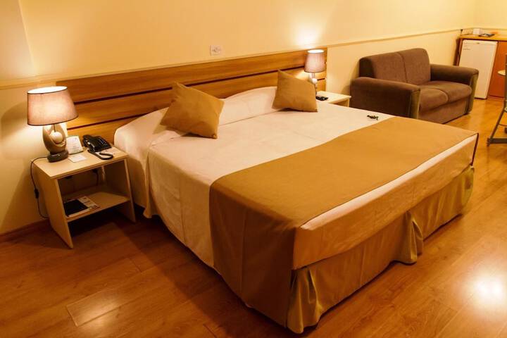 Room 16 of 60