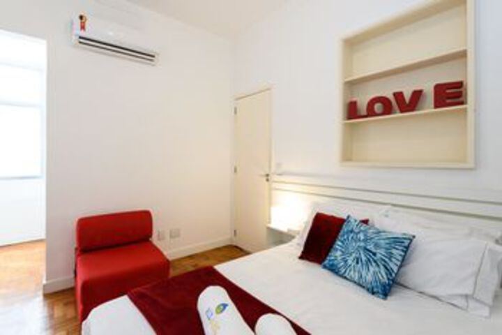 Room 13 of 31