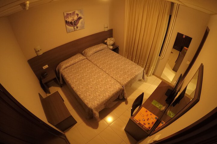 Room 9 of 67