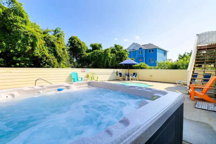 Pool 15 of 28