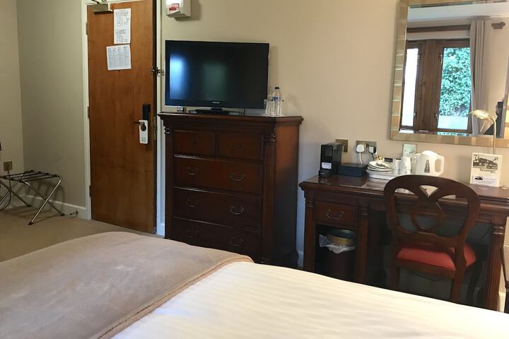 Room 9 of 36