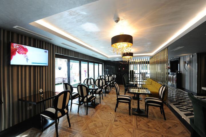 Hotel Lobby