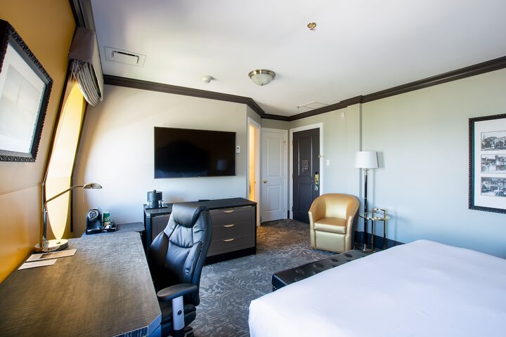Room 20 of 54