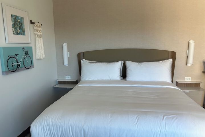 Room 31 of 100