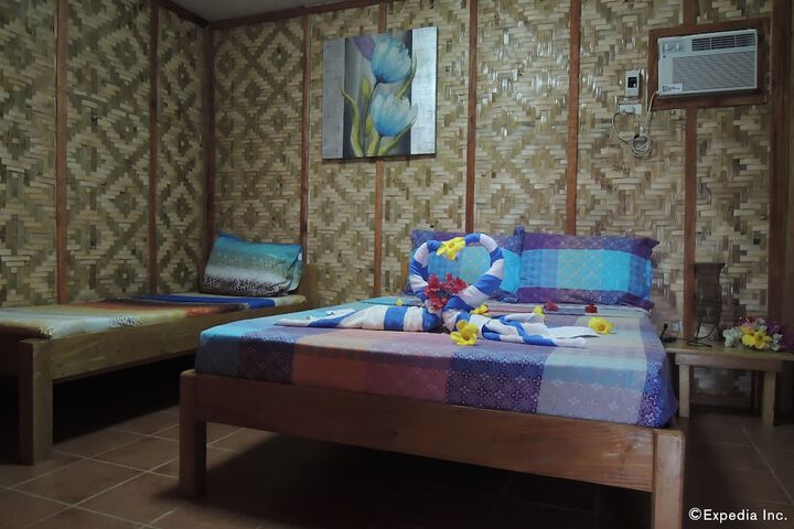 Room 7 of 42