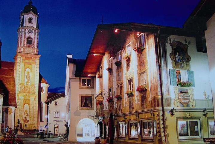 Alpenrose Traditionsgasthof Mittenwald in Mittenwald