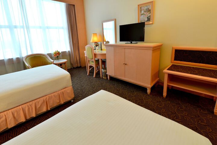 Room 8 of 49