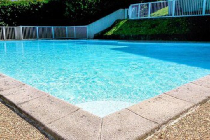 Pool 9 of 13