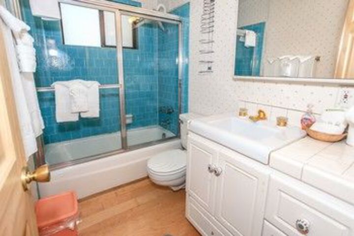 Room 4 of 35