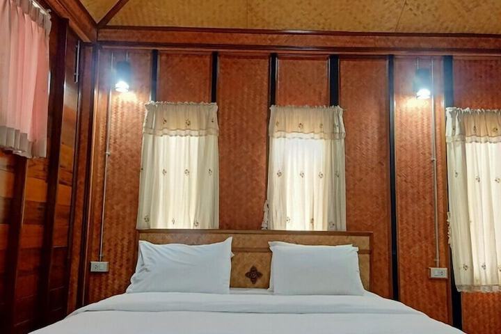 Room 48 of 151
