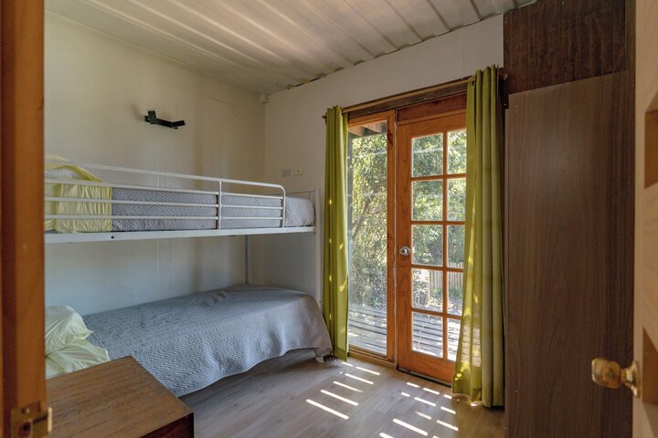 Room 10 of 65