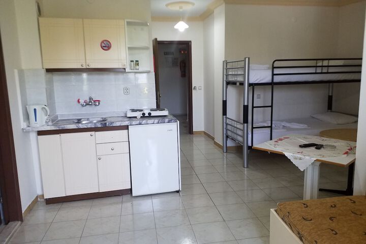 Room 10 of 86