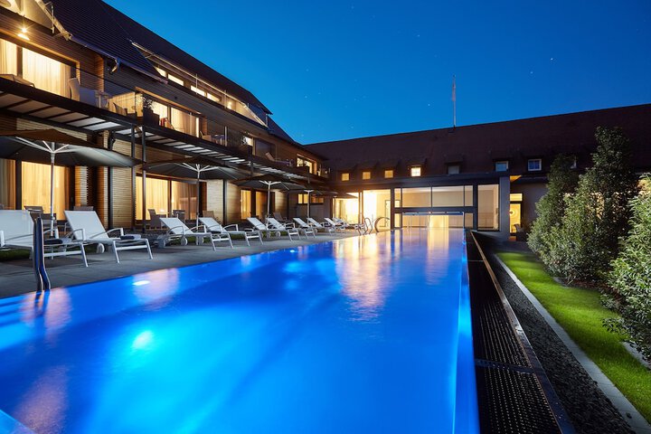 Pool 53 of 110