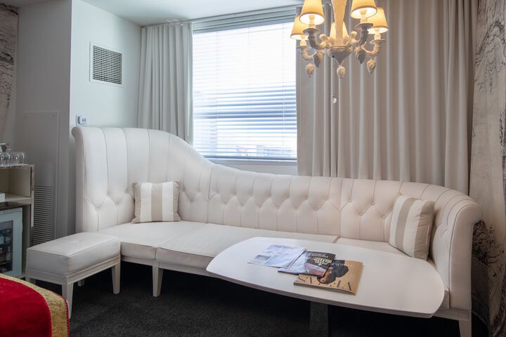 Accessible King Size Bed (13 of 50)