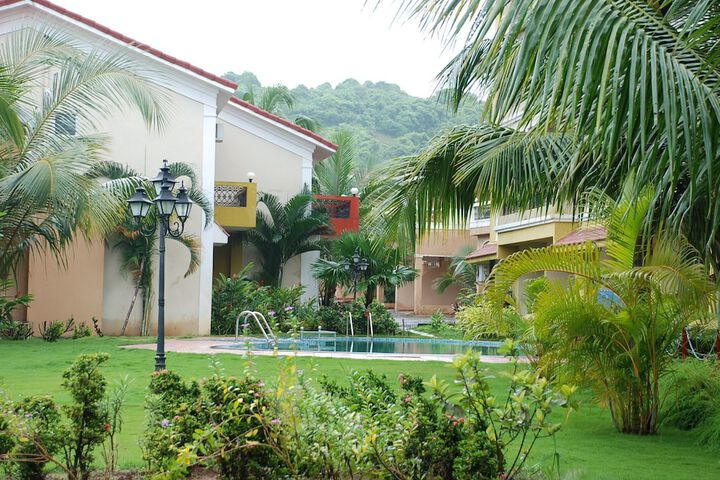 Hotel Entry