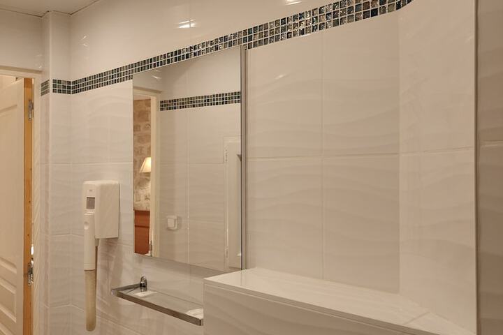 Clean Restrooms