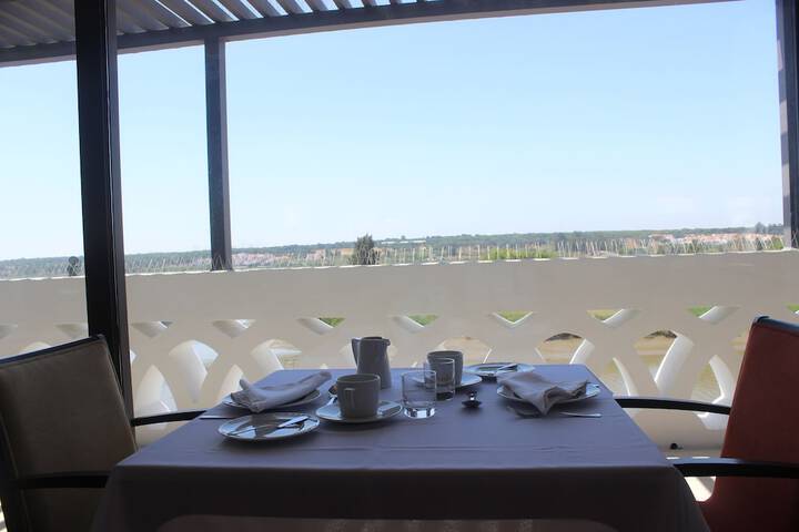 Breakfast/Coffee Service 46 of 129