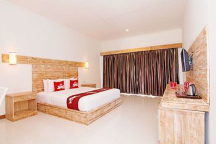 Room 13 of 22