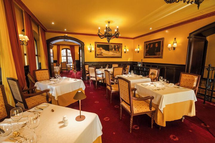 Dining 99 of 163