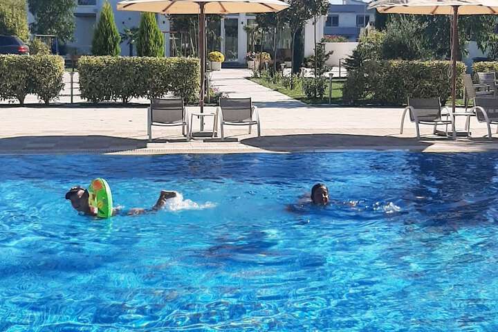 Pool 66 of 140