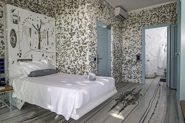 Room 45 of 227