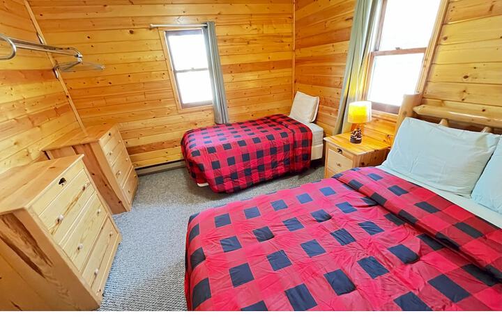 Room 34 of 202