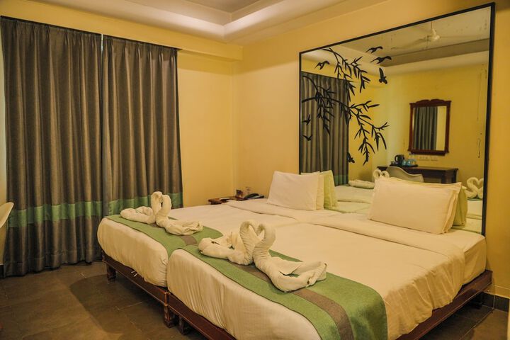 Room 10 of 29
