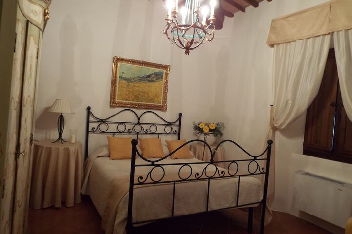 Room 4 of 41