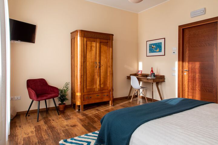Room 9 of 61