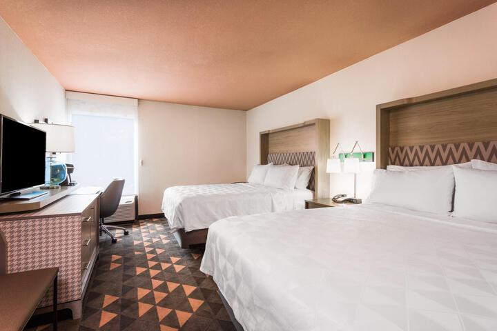 2 Double Beds (2 of 4)