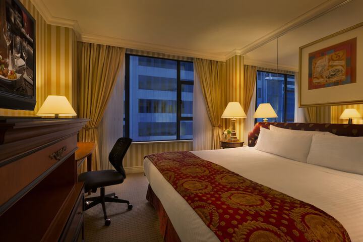 Room 12 of 44